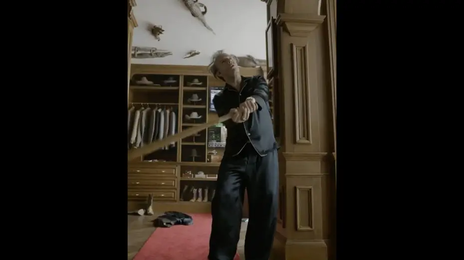 Відео до фільму Діґґер — Diggin’ like there’s no tomorrow.