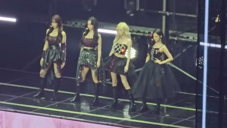 Відео до фільму 2024 aespa LIVE TOUR - SYNK：PARALLEL LINE - in SEOUL — aespa (에스파) - Member Appearance 1 [SYNK : PARALLEL LINE in SEOUL] 4k fancam 직캠 2024.06.30