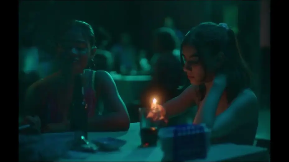 Відео до фільму Si no ardemos, cómo iluminar la noche — Official Trailer IF WE DON'T BURN, HOW DO WE LIGHT UP THE NIGHT