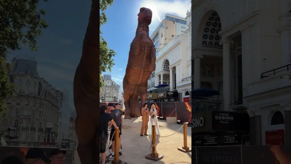 Відео до фільму Одіссея — Behind the scenes on the Trojan Horse for the World Premiere of The Odyssey in London.