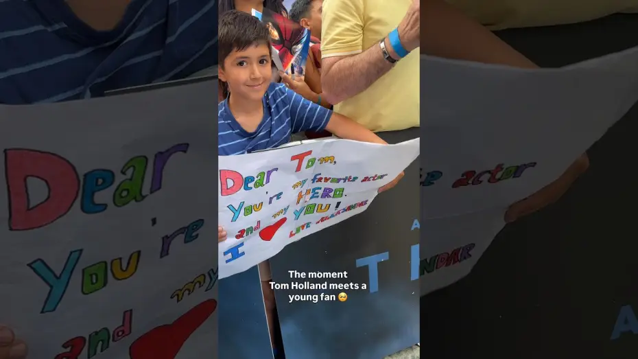 Відео до фільму Одіссея — A moment between Tom Holland and a young fan.