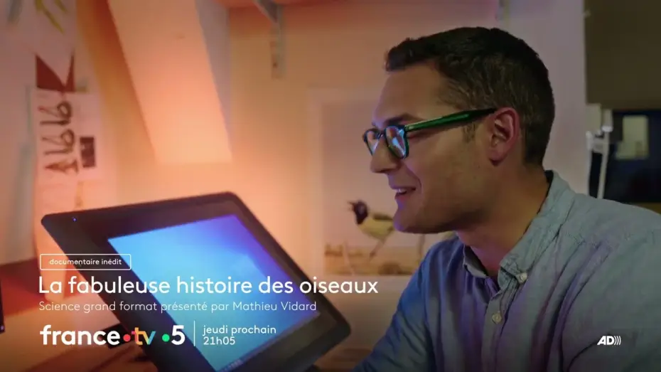 Відео до фільму La fabuleuse histoire des oiseaux, des dinosaures parmi nous — [Bande-annonce] Science grand format : La fabuleuse histoire des oiseaux, des dinosaures parmi nous