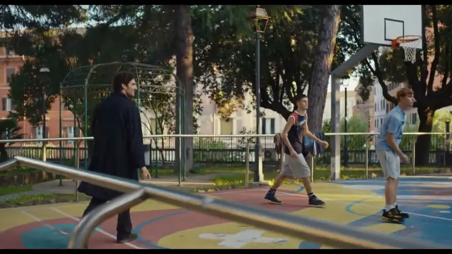 Відео до фільму Succederà questa notte — SUCCEDERÀ QUESTA NOTTE di Nanni Moretti -#Venezia83 - Clip "Basket"