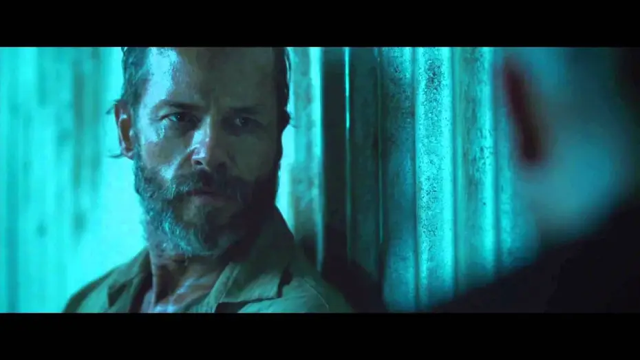 Відео до фільму Волоцюга — THE ROVER Extrait Tu ne vivras pas longtemps VOST