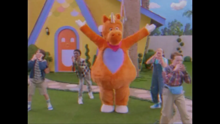 Відео до фільму Buddy | It's Buddy 90s Commercial
