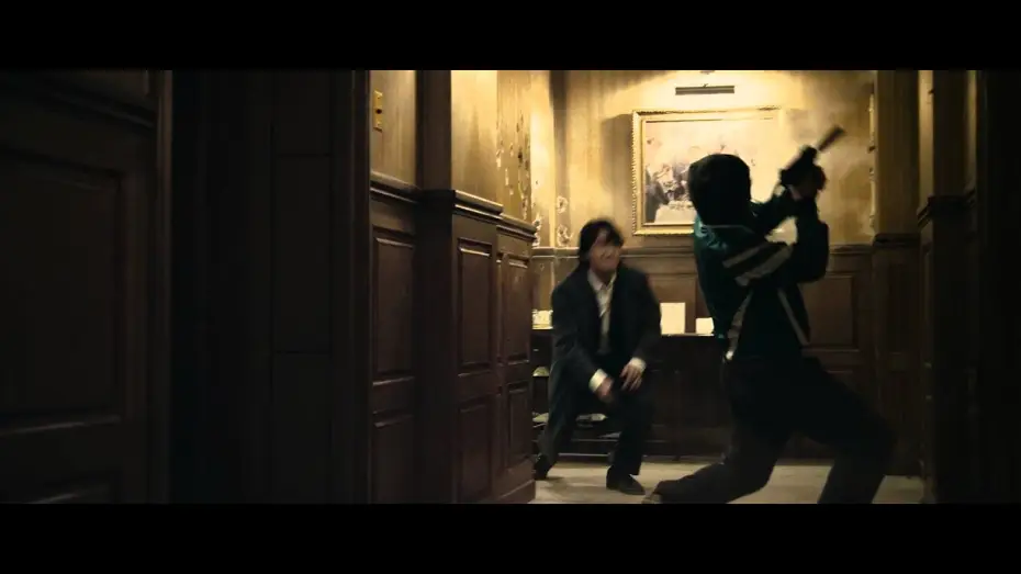 Відео до фільму 베를린 — The Agent - Extrait "Fusillade à l'hôtel" (VF)