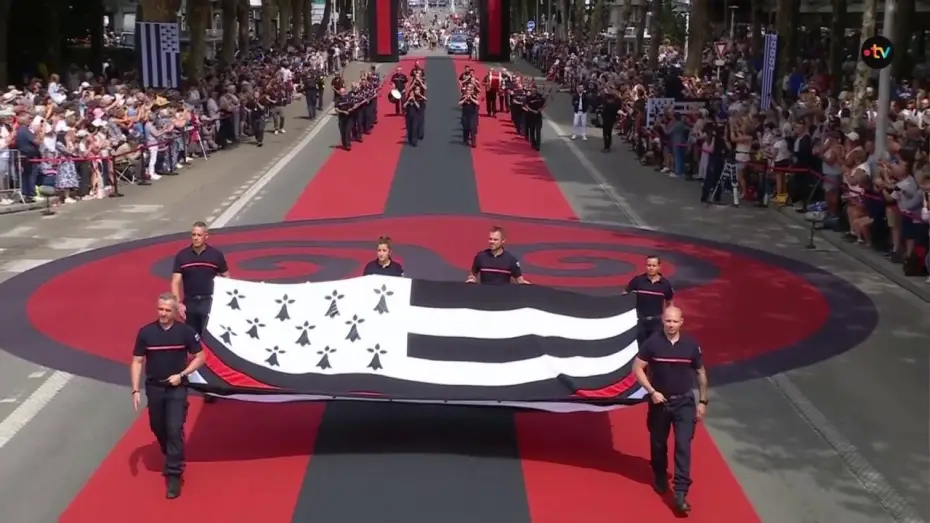 Відео до фільму La Grande Parade des Nations celtes — Grande Parade des Nations Celtes 2026 - Bagad des Sapeurs-Pompiers du Morbihan et des Côtes-d’Armor.