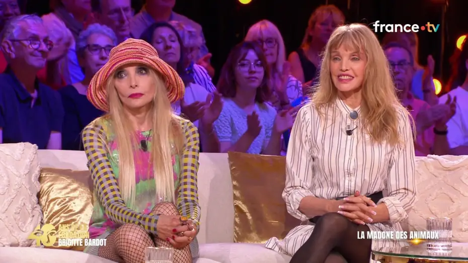 Відео до фільму Brigitte Bardot - Le combat en héritage — Arielle Dombasle & Jeanne Mas - Brigitte Bardot, le combat en héritage (21 août 2026)