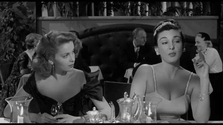 Відео до фільму Chicago Syndicate — Chicago Syndicate (1955), sugar and cream scene