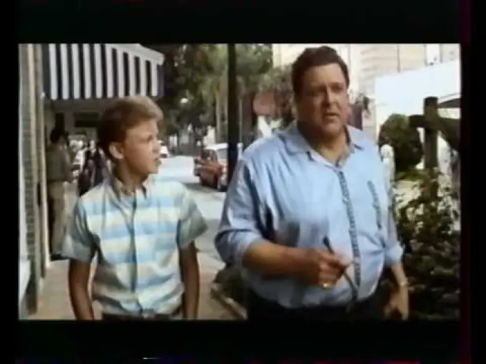Відео до фільму Matinee — Panic sur Florida Beach - Joe Dante - 1993 (Matinee)