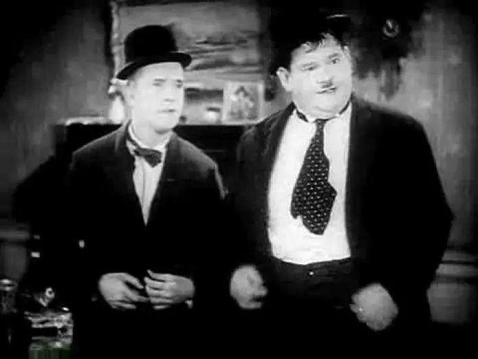 Відео до фільму Way Out West — Laurel and Hardy - Way Out West Trailer