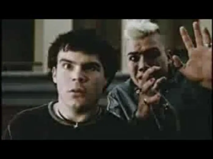 Відео до фільму Garage Days — Garage Days (2002) Trailer