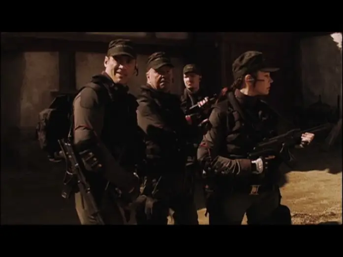 Відео до фільму Планета динозаврів — Planet Raptor: Angriff der Killersaurier - Trailer