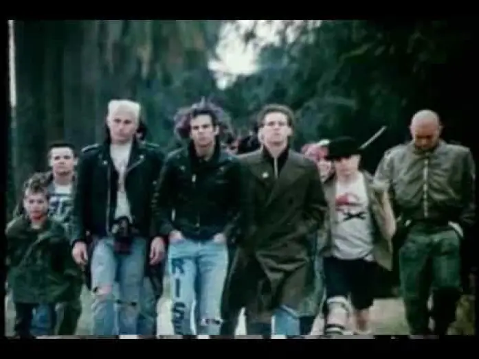 Відео до фільму Передмістя — Suburbia (1983) - Trailer