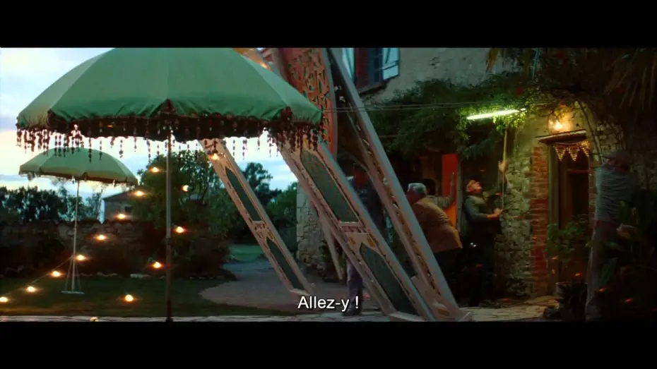 Відео до фільму Прянощі та пристрасті — LES RECETTES DU BONHEUR Bande Annonce VOST
