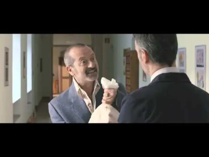 Відео до фільму Бос у вітальні — Un Boss In Salotto - Scuola - Clip dal film | HD