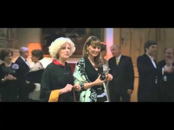 Відео до фільму Бос у вітальні — Un Boss in Salotto - Party - Clip dal film | HD
