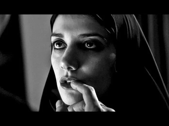 Відео до фільму A Girl Walks Home Alone at Night — A GIRL WALKS HOME ALONE AT NIGHT | Trailer deutsch german [HD]