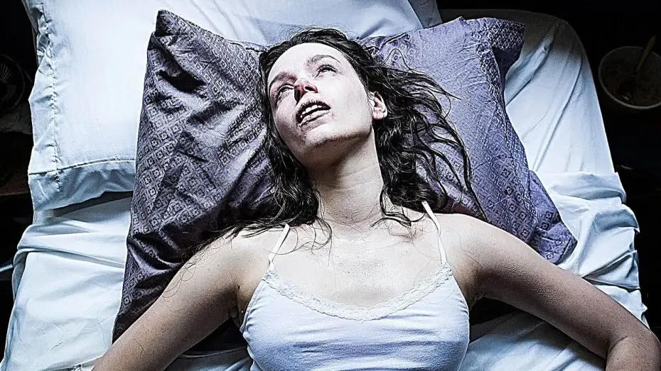 Відео до фільму Starry Eyes — Starry Eyes - Trailer 1 - Deutsch