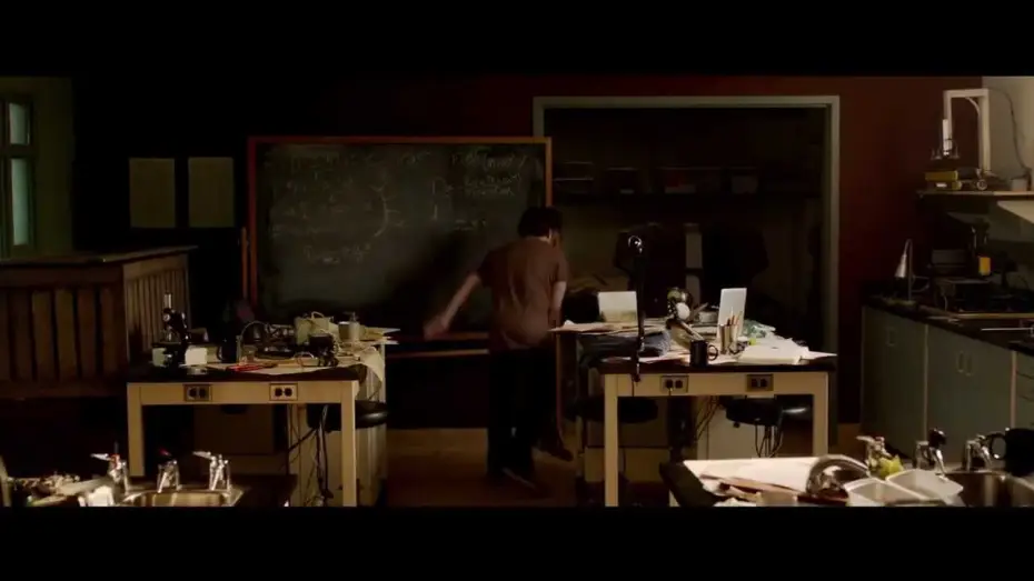 Відео до фільму Я йду за тобою — I'll Follow You Down   Theatrical Trailer