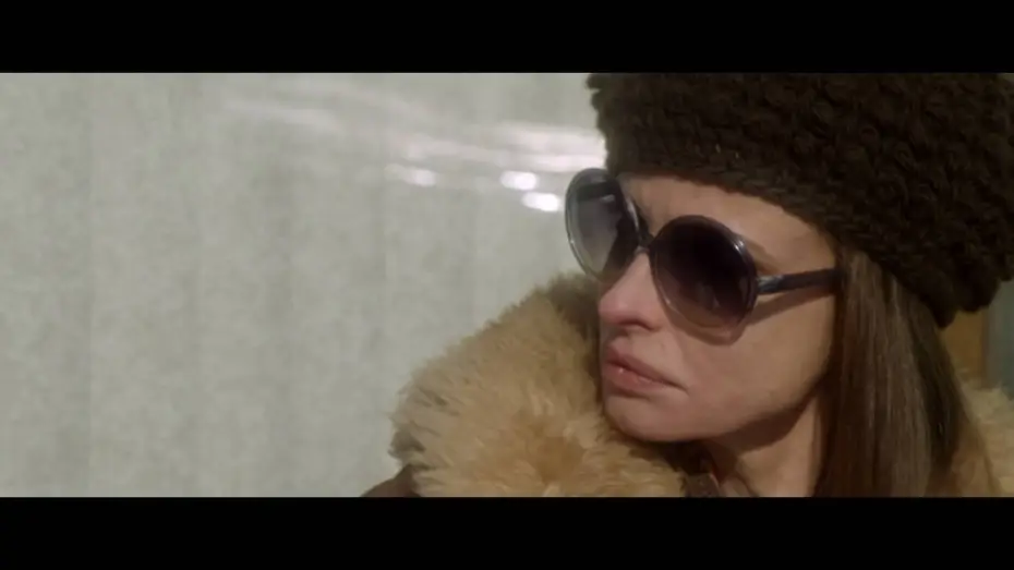 Відео до фільму We Are Still Here — WE ARE STILL HERE - Bande Annonce VF
