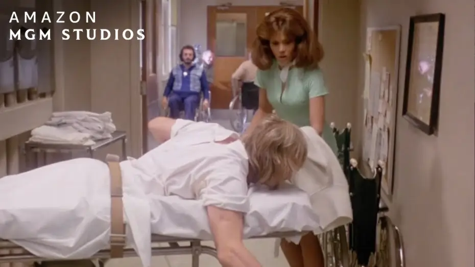 Відео до фільму Повернення додому — Sally Meets Luke At The Infirmary