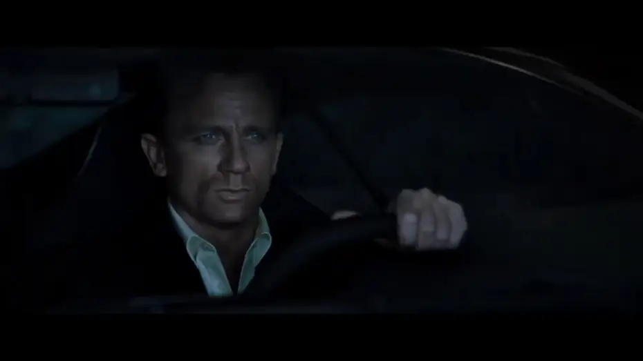 Відео до фільму 007: Казино Рояль — Aston Martin DBS flip