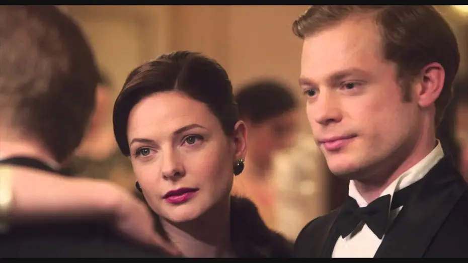 Відео до фільму Despite the Falling Snow — 'Cuando cae la nieve' - tráiler. Estreno en cines 29 enero 2016