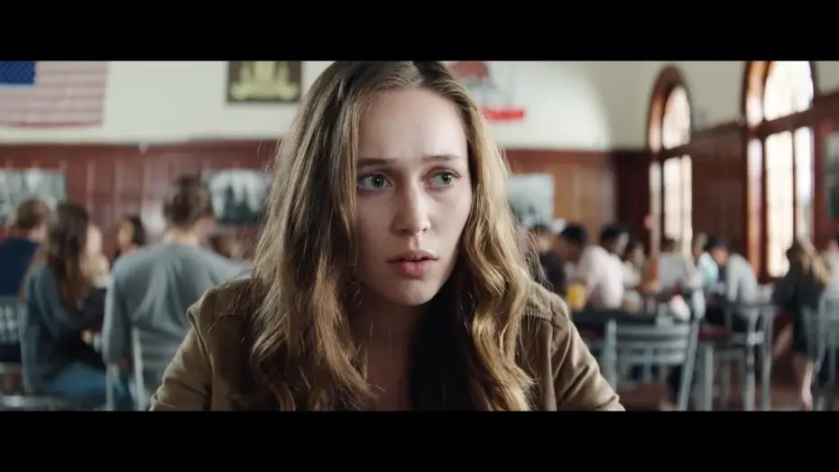 Відео до фільму Запит в друзі — FRIEND REQUEST - Bande Annonce VOST