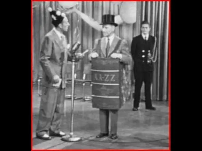 Відео до фільму Champagne for Caesar — Champagne for Caesar (1950) - Ronald Colman on "Masquerade for Money"