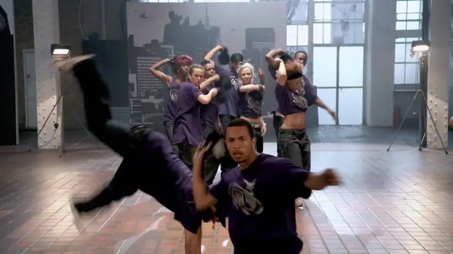 Відео до фільму Вуличні танці — STREET DANCE 3D - bande-annonce - VF