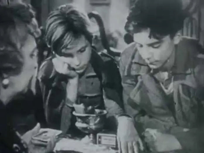 Відео до фільму Чистильники взуття / Шуша — SCIUSCIA' (1946) - Trailer Italiano