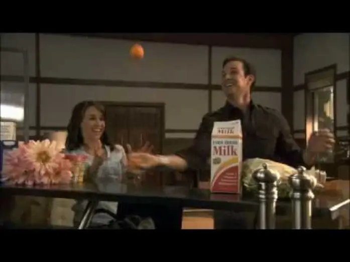 Відео до фільму Elevator Girl — EXCLUSIVE - ELEVATOR GIRL - Hallmark Channel Original Movie
