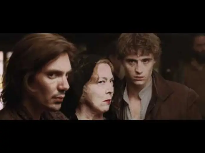 Відео до фільму Червона Шапочка — Cappuccetto Rosso Sangue Trailer Italiano HD