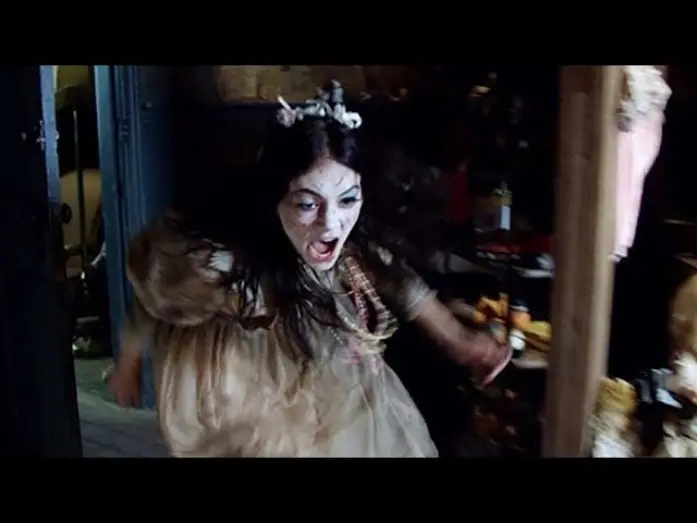 Відео до фільму Земля привидів — Ghostland - Trailer español (HD)