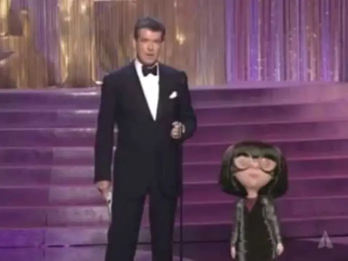 Відео до фільму Авіатор | Pierce Brosnan and Edna Mode present The Aviator with Best Costume Design | 77th Oscars (2005)