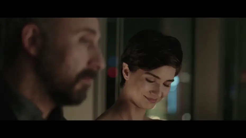 Відео до фільму İstanbul Kırmızısı — ROSSO ISTANBUL - Clip "Lei sa molte cose di me"