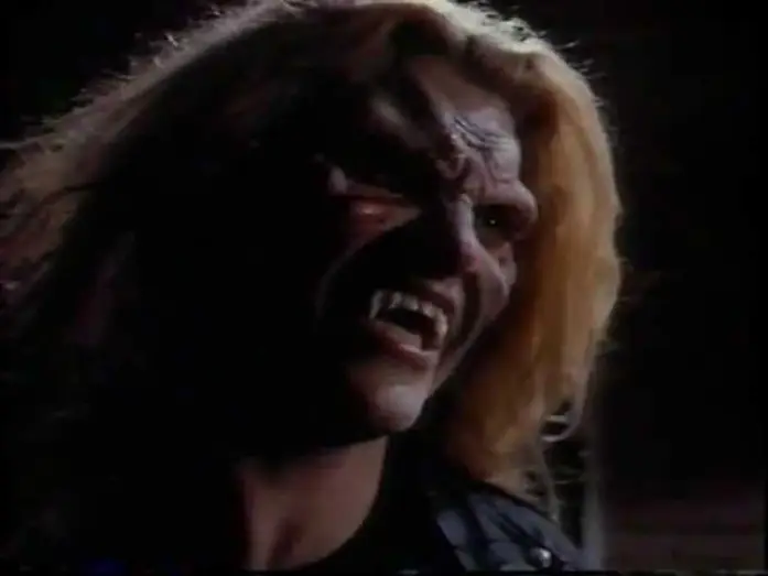 Відео до фільму Midnight Kiss — Midnight Kiss (1993) trailer - vampire cop flick