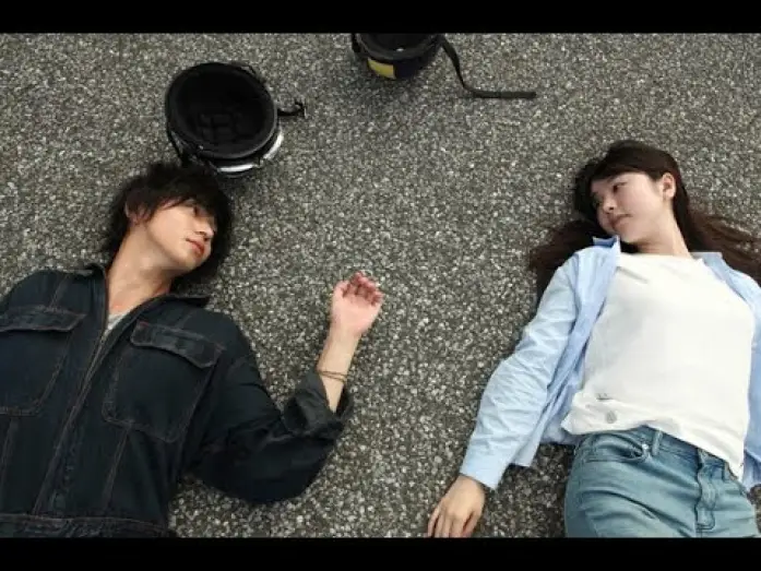 Відео до фільму 寝ても覚めても — ASAKO I&II | EXTRAIT EXCLUSIF | VOSTFR