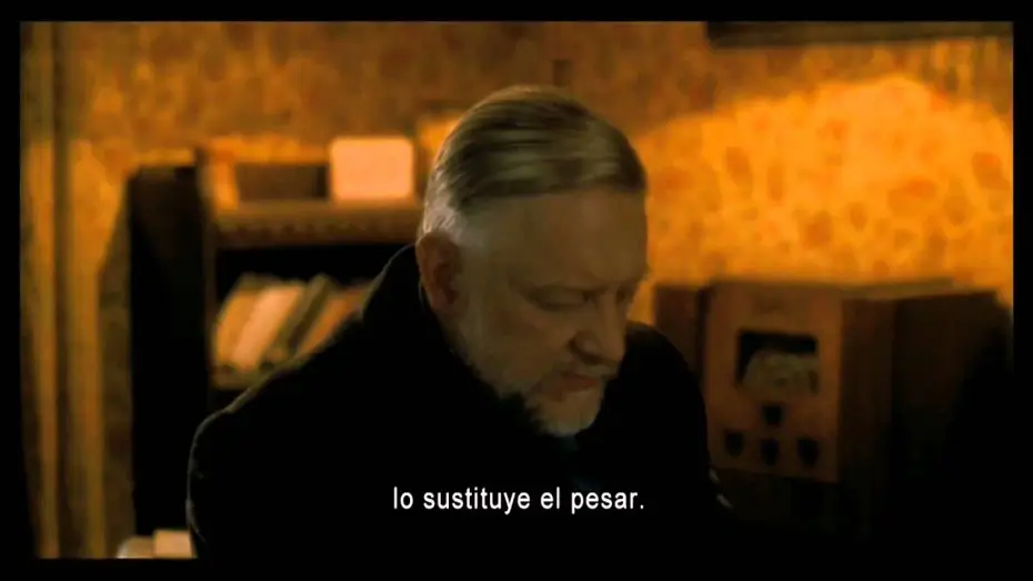 Відео до фільму Глибоке синє море — The deep blue sea - Trailer subtitulado en español HD
