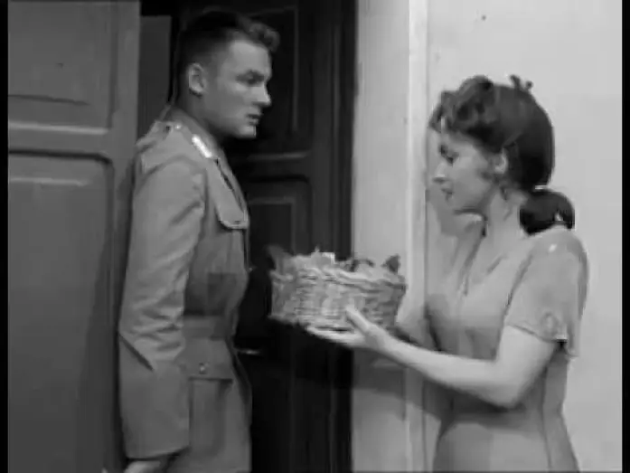 Відео до фільму Хліб, любов і фантазія — Pane, amore e fantasia . 1953 . La bersagliera innamorata