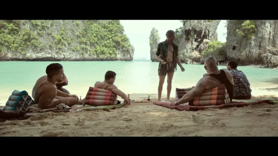 Відео до фільму Paradise Beach — PARADISE BEACH - Bande Annonce VF