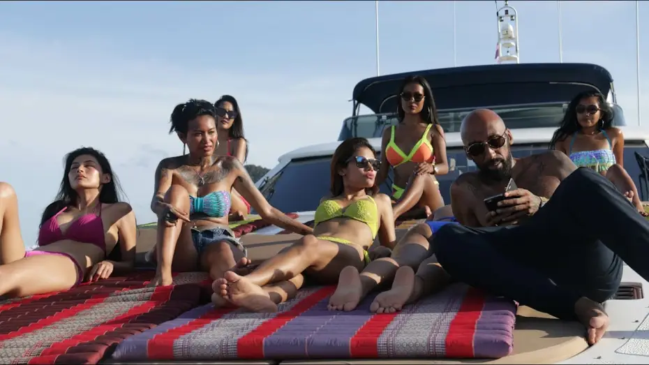 Відео до фільму Paradise Beach — Playa paraíso (2019)