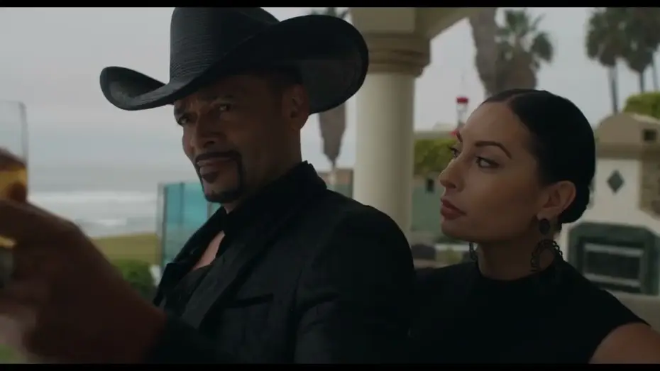 Відео до фільму Заручник — Atrapado   2020   Tráiler Español