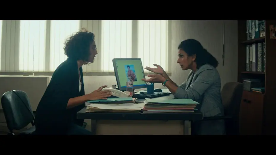 Відео до фільму Un divan à Tunis — Un divan à Tunis - Teaser : "lingerie" [VF]