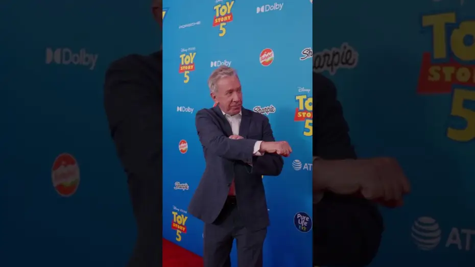 Відео до фільму Історія іграшок 5 | woody and buzz reunite at the&nbsp;Toy Story 5&nbsp;world premiere!