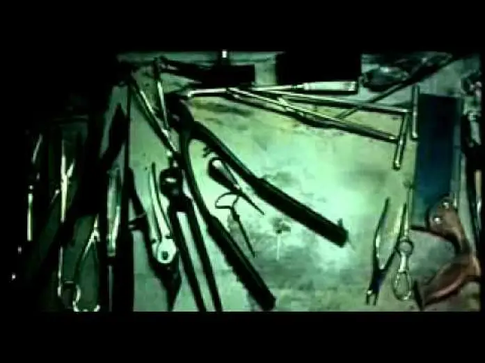 Відео до фільму Хостел | Hostel 1 - Bande annonce Vf - Film d' Horreur Page Facebook