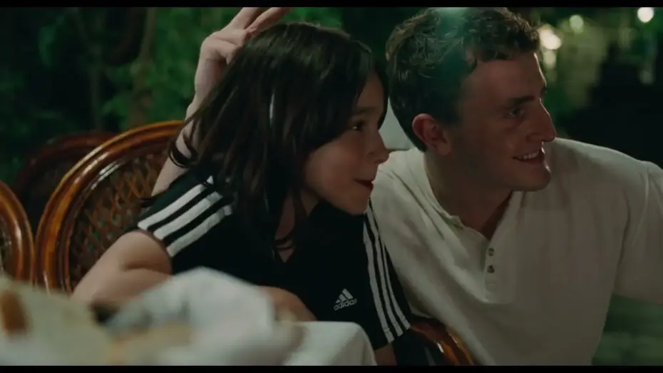 Відео до фільму Після сонця | Tr&aacute;iler oficial (VOSE)