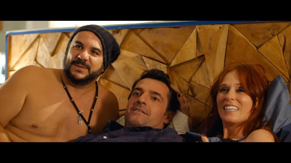 Відео до фільму Клуб холостяків — El club de los divorciados - Trailer español (HD)