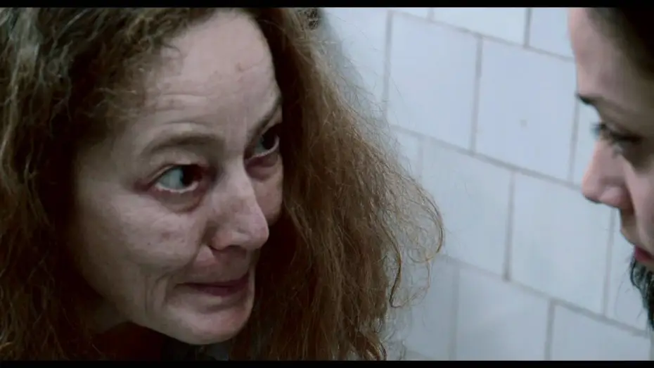 Відео до фільму Одержима — Devil Inside : extrait « Connect the cuts » VF